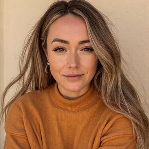 Meet your Posher, Rebecca